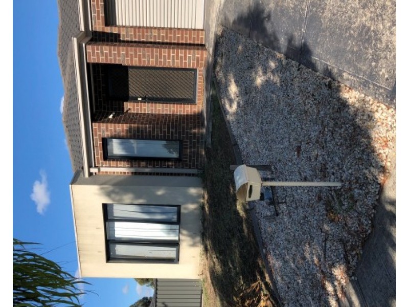 28 Tiverton Park Way, Derrimut VIC 3030