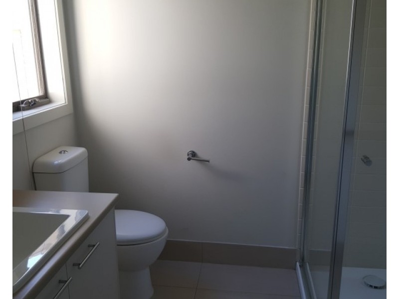 5 Shoreline Lane, Point Cook VIC 3030