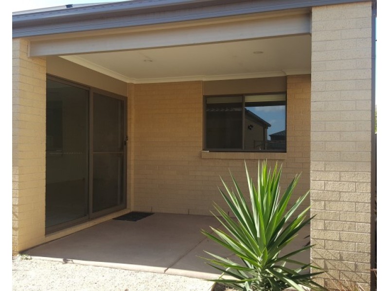 5 Shoreline Lane, Point Cook VIC 3030