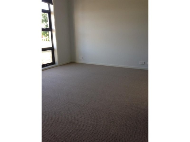 7 Penhurst Place, Deer Park VIC 3023