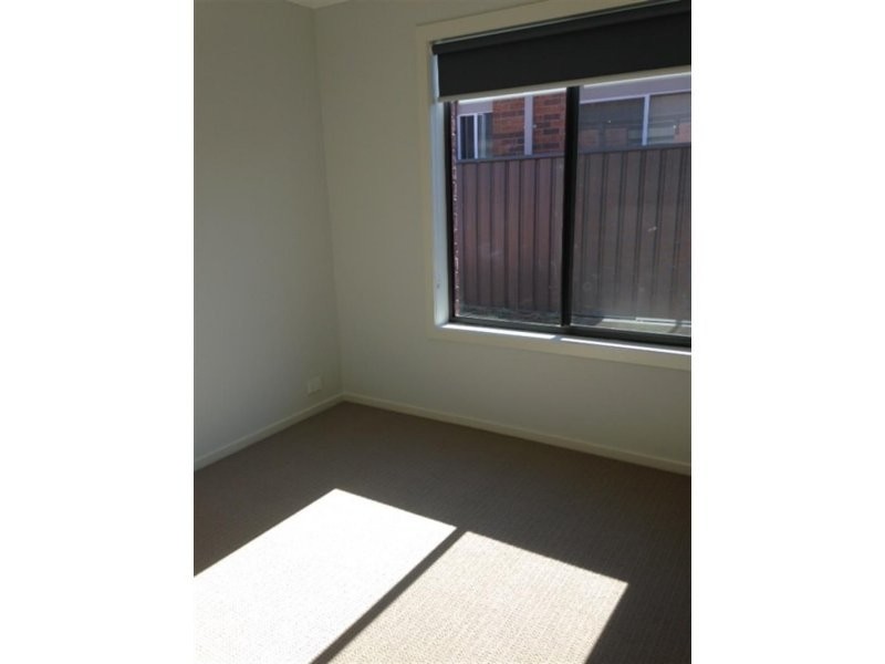 7 Penhurst Place, Deer Park VIC 3023