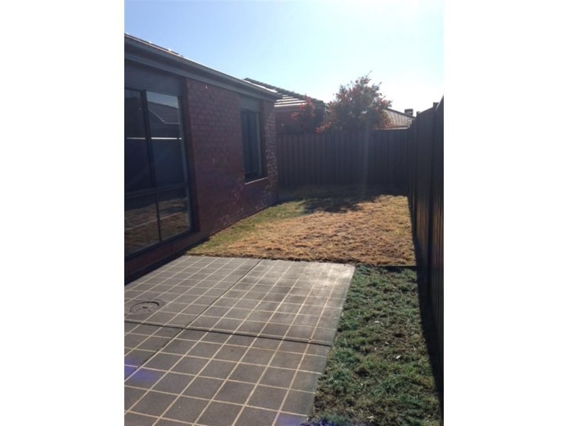 7 Penhurst Place, Deer Park VIC 3023