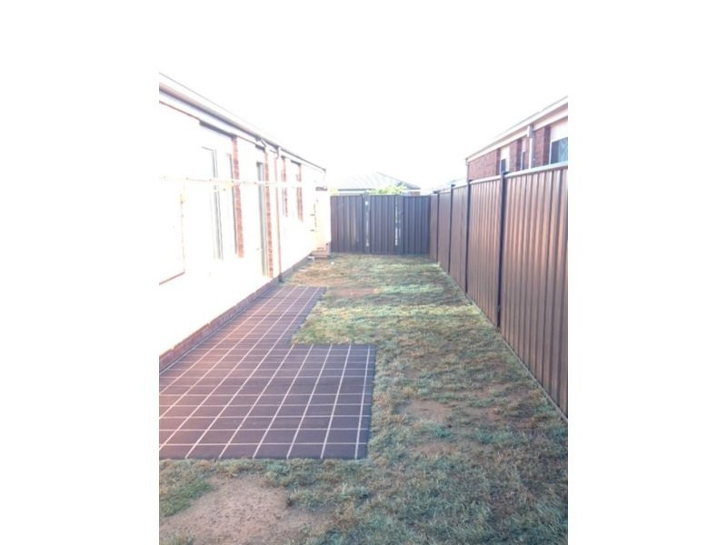 7 Penhurst Place, Deer Park VIC 3023