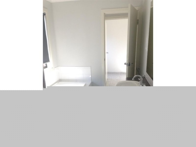 7 Penhurst Place, Deer Park VIC 3023