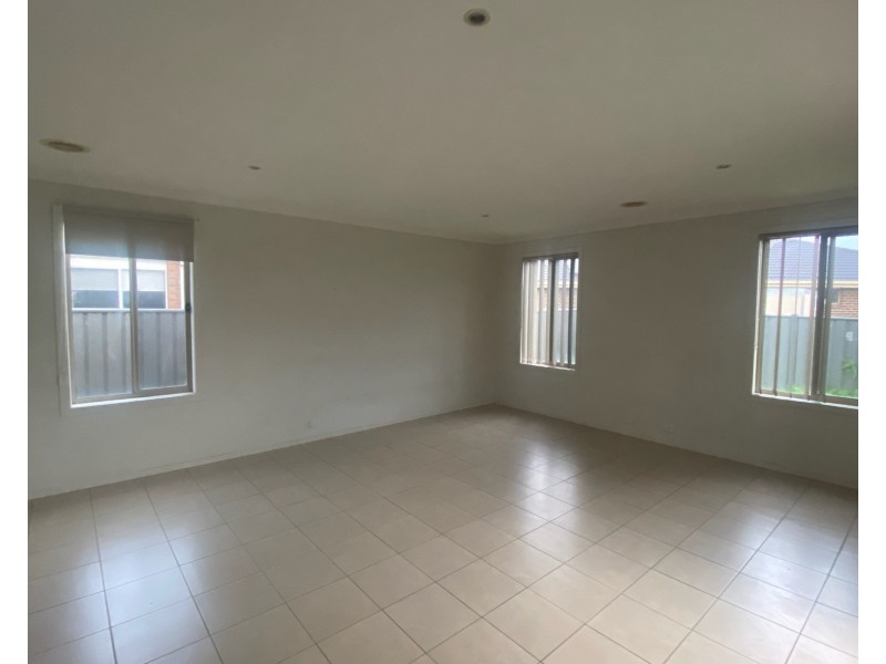 36 Pioneer Drive, Deer Park VIC 3023