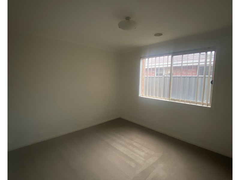 36 Pioneer Drive, Deer Park VIC 3023