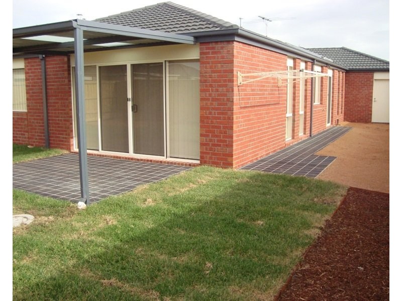 4 Candlebark Drive, Wyndham Vale VIC 3024