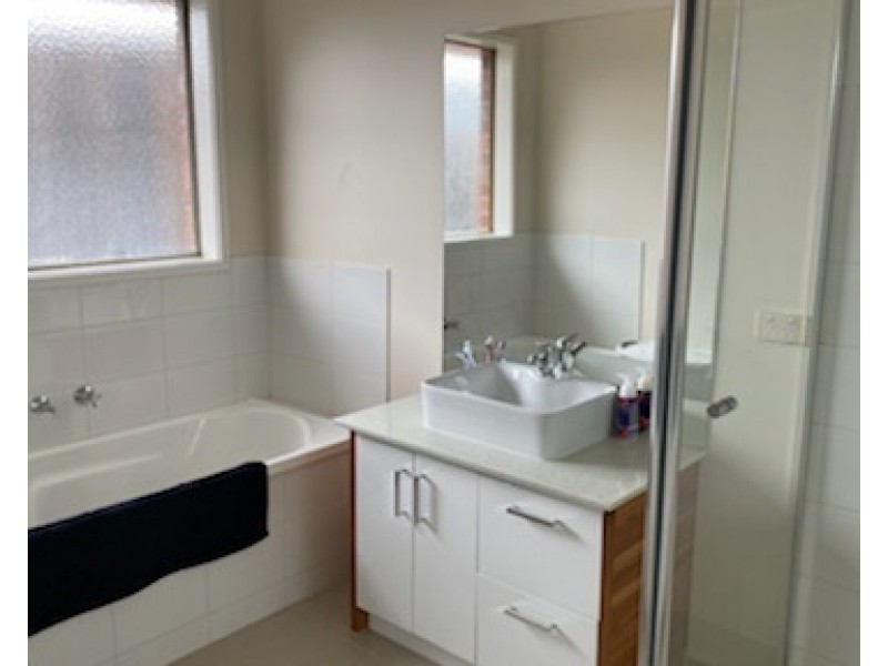 7 Saltash Court, Sunbury VIC 3429