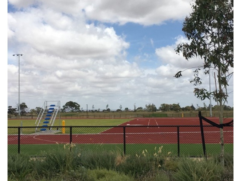 51 Marble Drive, Melton South VIC 3338