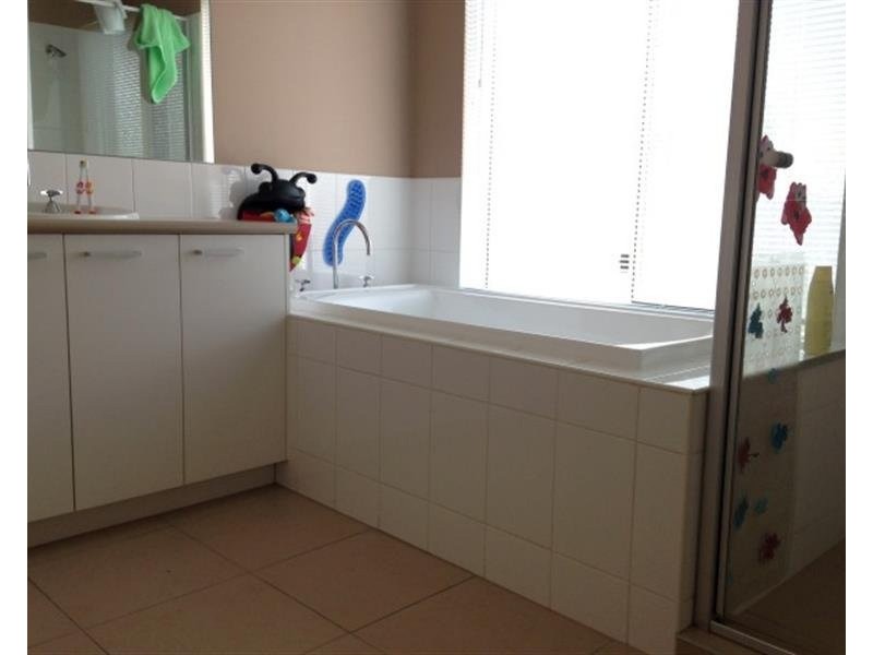 42 Hope Way, Tarneit VIC 3029