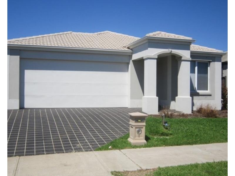 6 Howard Place, Deer Park VIC 3023