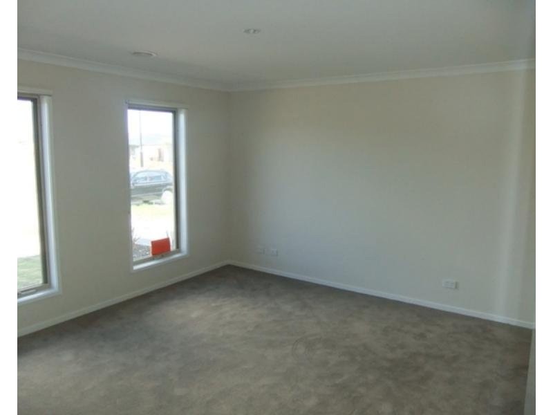 108 Mountainview Boulevard, Cranbourne North VIC 3977