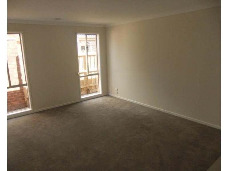 108 Mountainview Boulevard, Cranbourne North VIC 3977