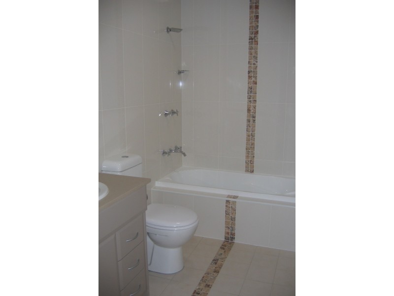 2/70 Farnell Street, West Ryde NSW 2114