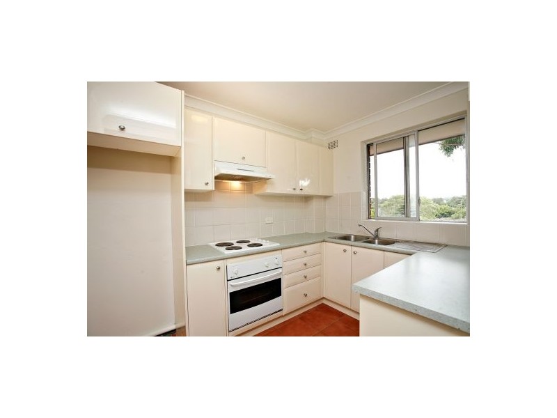 18 37Meadow Crescent, Meadowbank NSW 2114