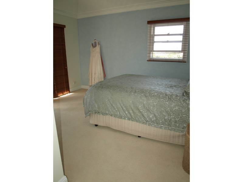 24 Lumsdaine Avenue, East Ryde NSW 2113