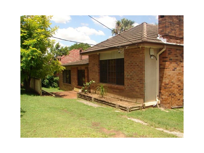 16 Shaftsbury Road, West Ryde NSW 2114