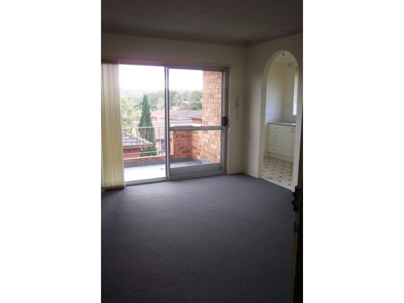 18/33 Meadow Crescent, Meadowbank NSW 2114