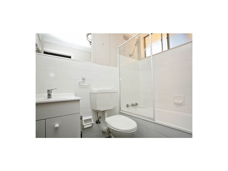 18/19 Meadow Crescent, Meadowbank NSW 2114