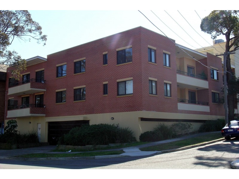 ./16 Gibbs Street, Miranda NSW 2228