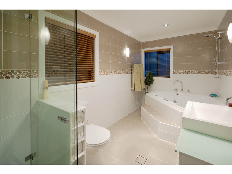 27 Alkaringa Road, Gymea Bay NSW 2227