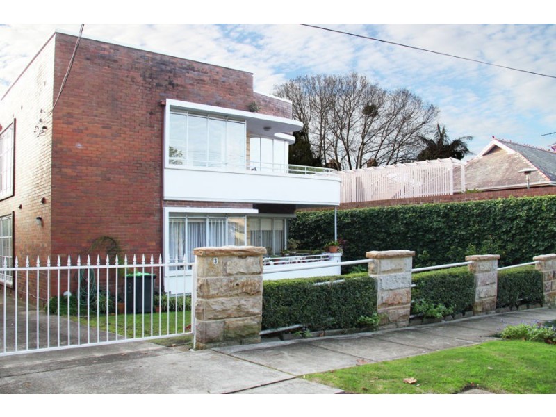 2/3 Trelawney Street, Woollahra NSW 2025