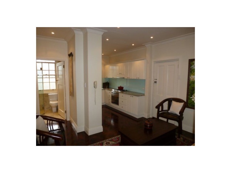 4/4 Gladswood Gardens, Double Bay NSW 2028