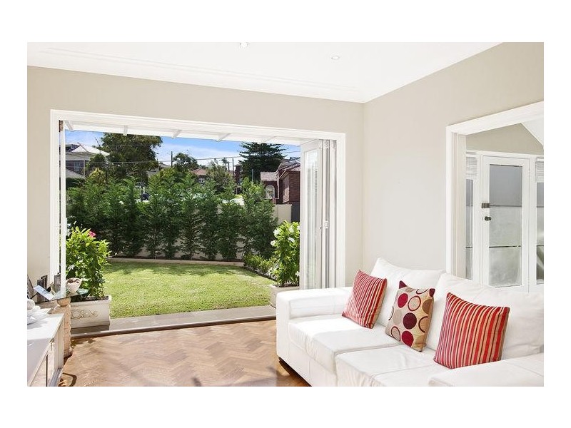 733 Old South Head Rd, Vaucluse NSW 2030