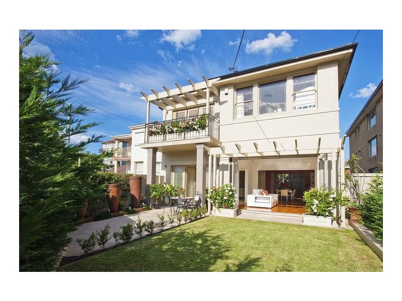 733 Old South Head Rd, Vaucluse NSW 2030