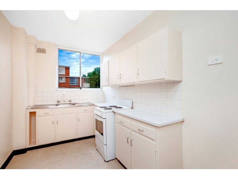 13/10 Ocean Street, Bondi NSW 2026