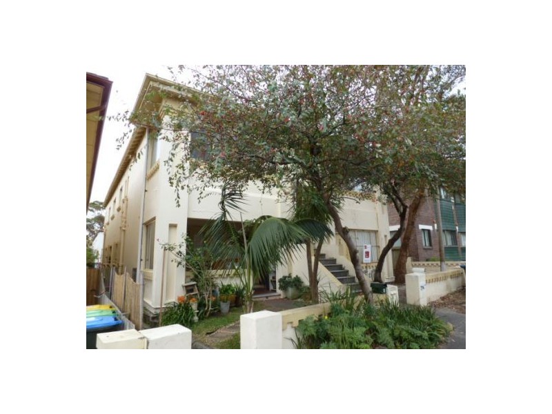 2/81 Oakley Rd, Bondi NSW 2026