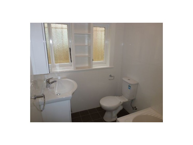 2/81 Oakley Rd, Bondi NSW 2026