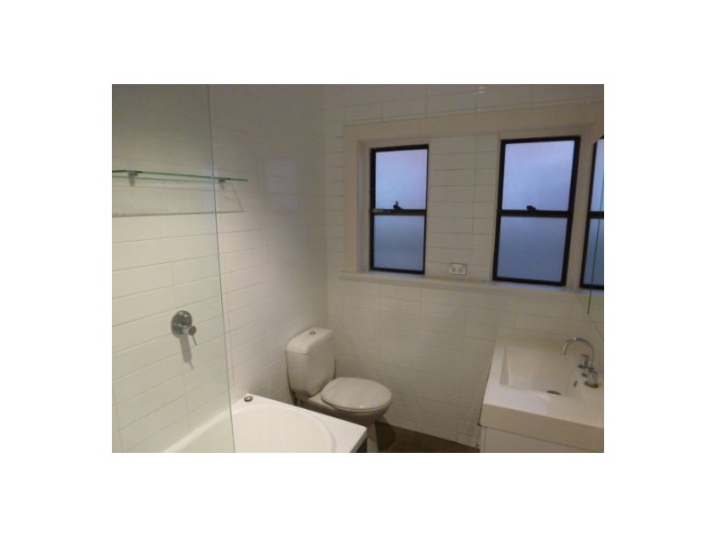 2/11a Brighton Boulevade, Bondi Beach NSW 2026