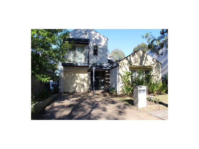 17 Heidelberg Avenue, Newington NSW 2127