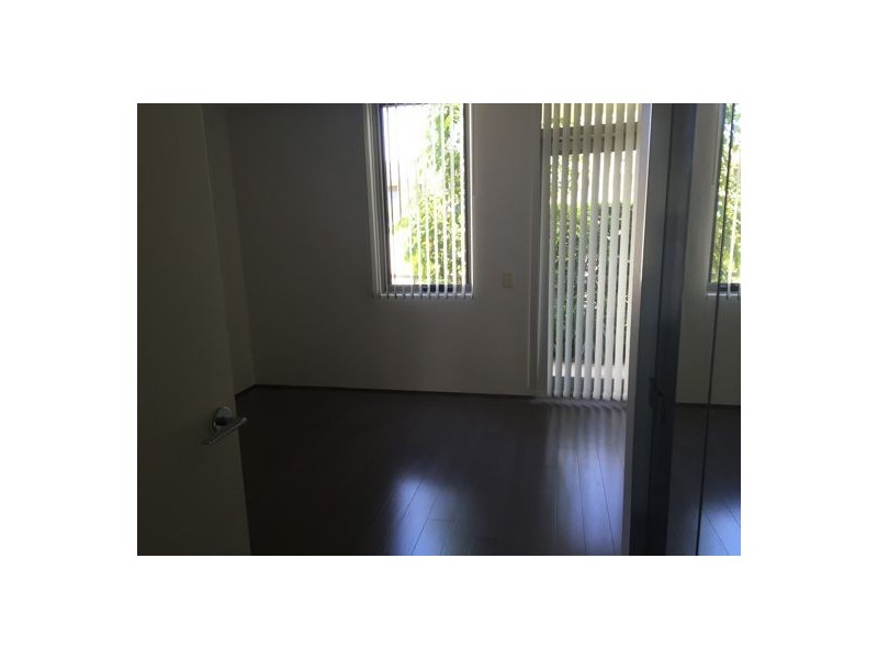 1/3 Devitt Avenue, Newington NSW 2127