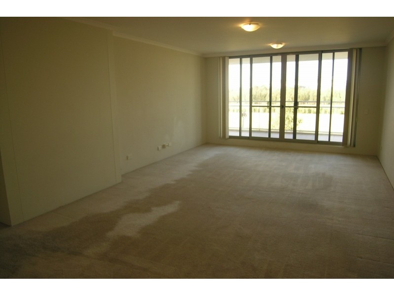 1/3 Devitt Avenue, Newington NSW 2127