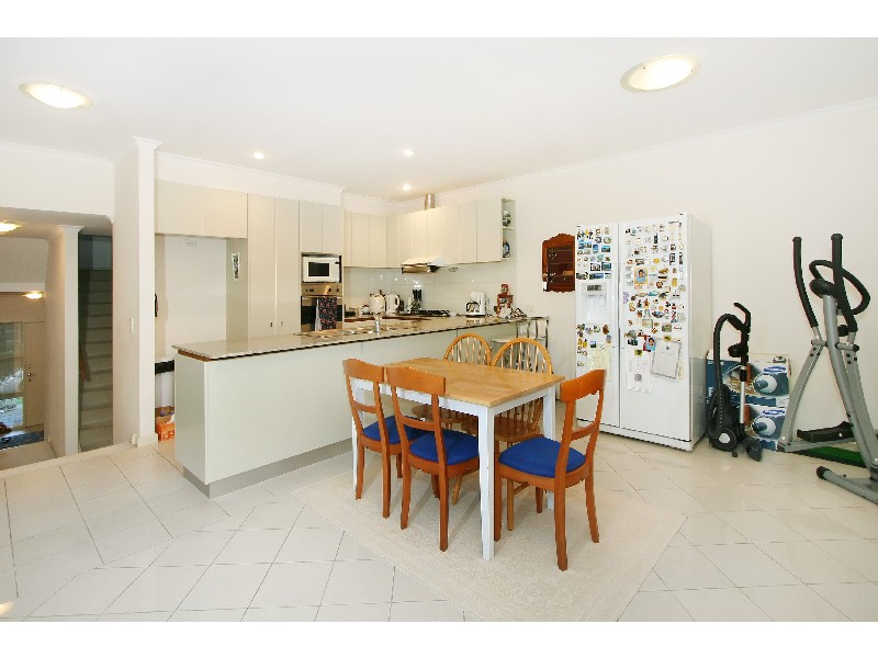 2 Konrads Avenue, Newington NSW 2127