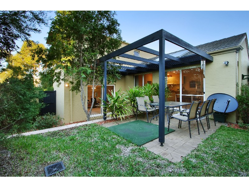 2 Konrads Avenue, Newington NSW 2127