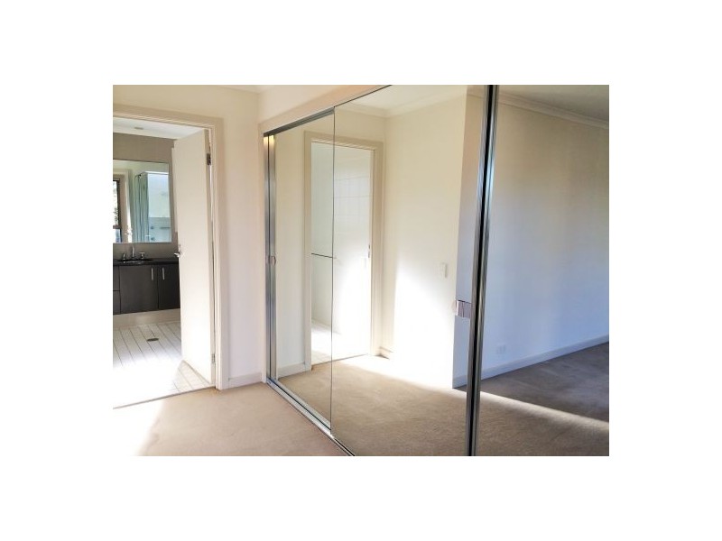 8 Pereira Street, Newington NSW 2127