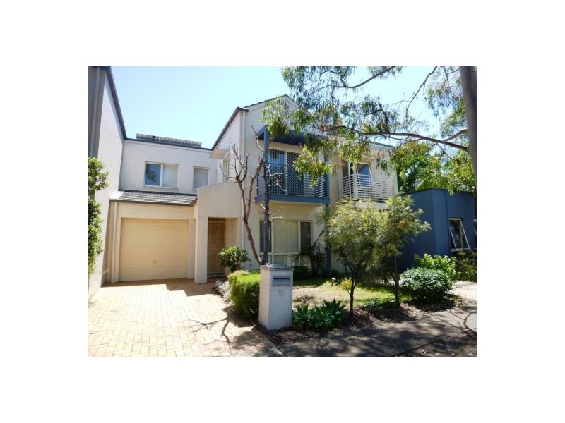 11 Zatopek Avenue, Newington NSW 2127