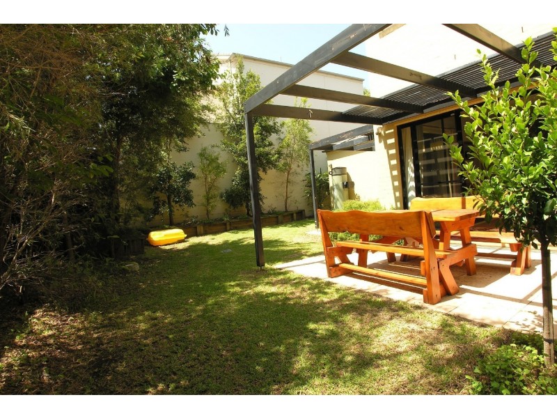 32 Blaxland Avenue, Newington NSW 2127