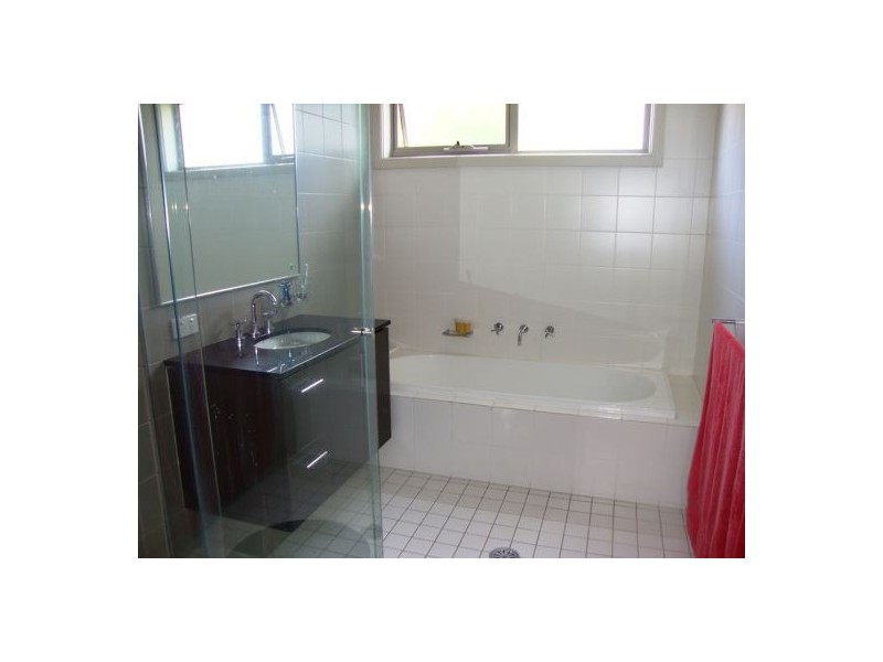 6 Oerter Avenue, Newington NSW 2127