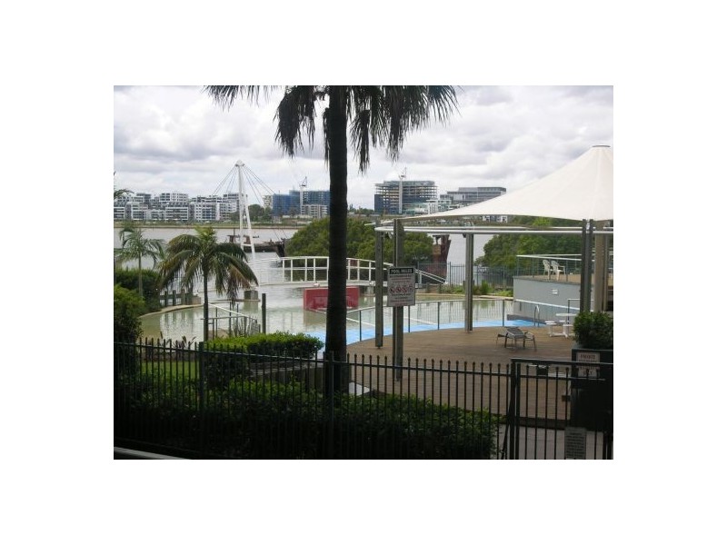 28/27 Bennelong Road, Wentworth Point NSW 2127