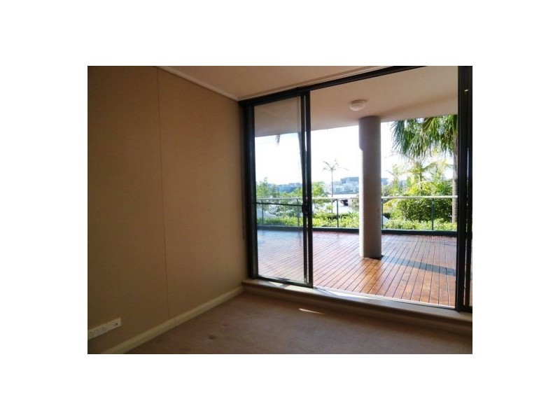 28/27 Bennelong Road, Wentworth Point NSW 2127