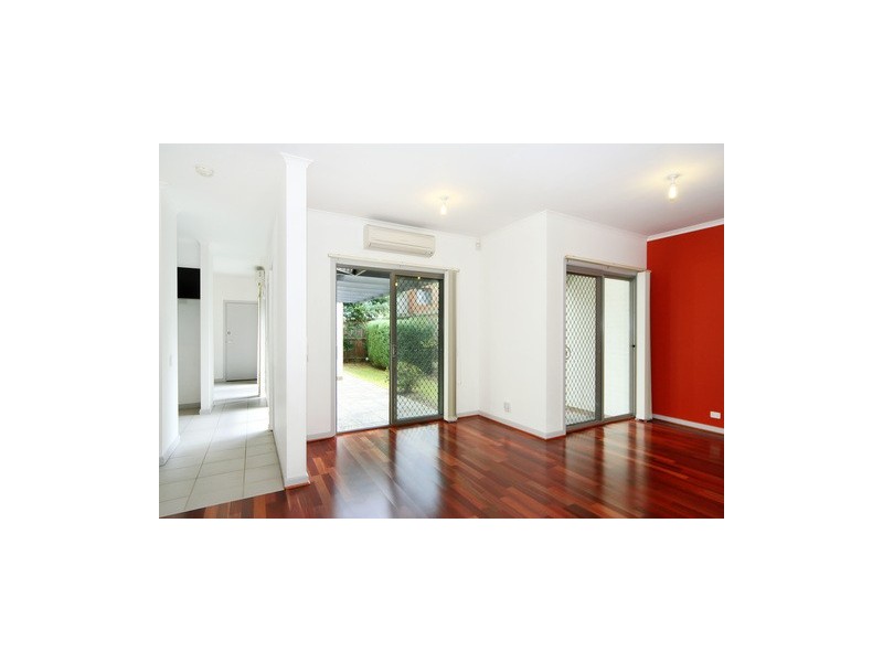 8 Owens Avenue, Newington NSW 2127