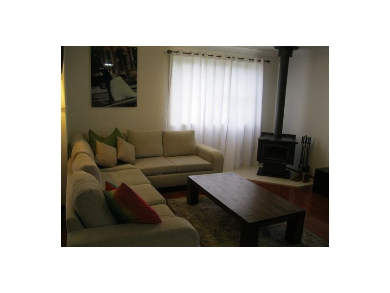 6 Rudd Close, Casula NSW 2170