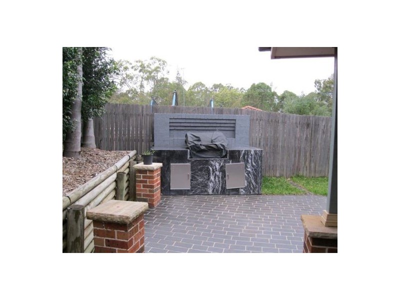 6 Rudd Close, Casula NSW 2170