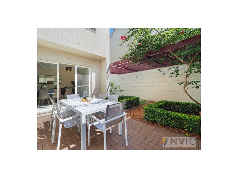 8 Comaneci Avenue, Newington NSW 2127