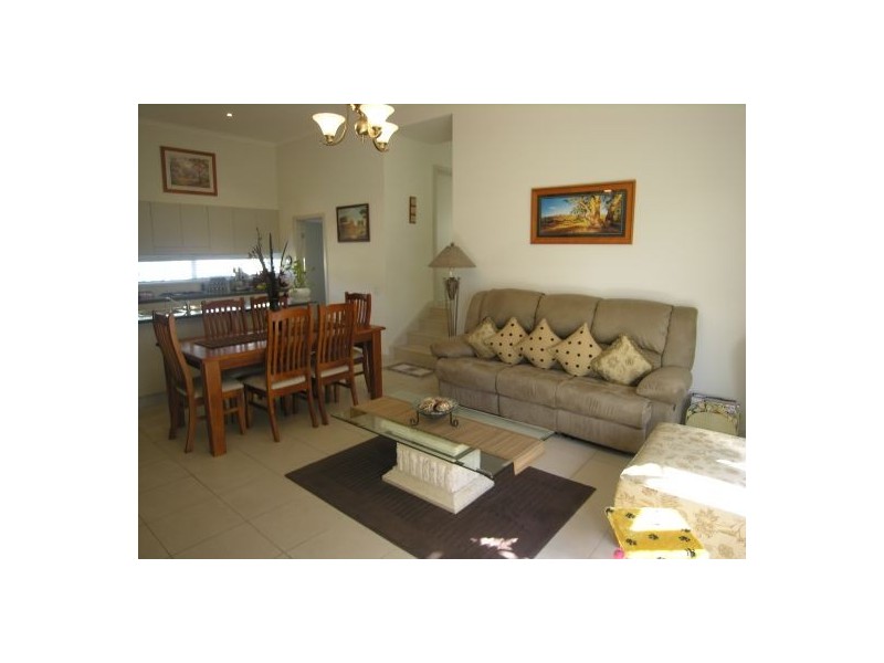 1 Roycroft Ave, Newington NSW 2127