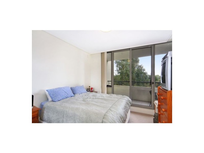 16/9 Blaxland Avenue, Newington NSW 2127